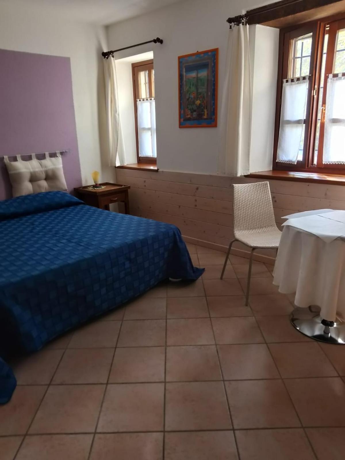 Agriturismo Affittacamere Barbarossa Dogliani Eksteriør billede