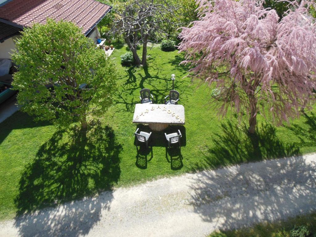 Agriturismo Affittacamere Barbarossa Dogliani Eksteriør billede
