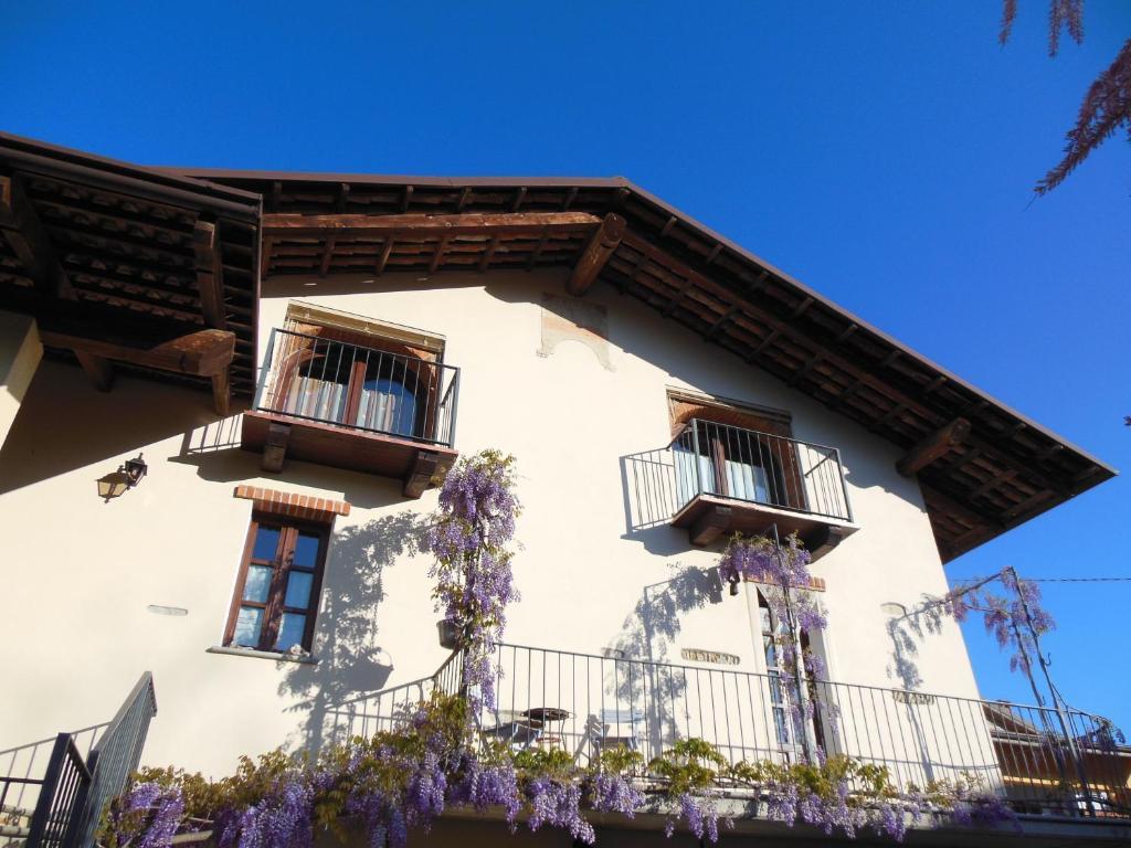 Agriturismo Affittacamere Barbarossa Dogliani Eksteriør billede