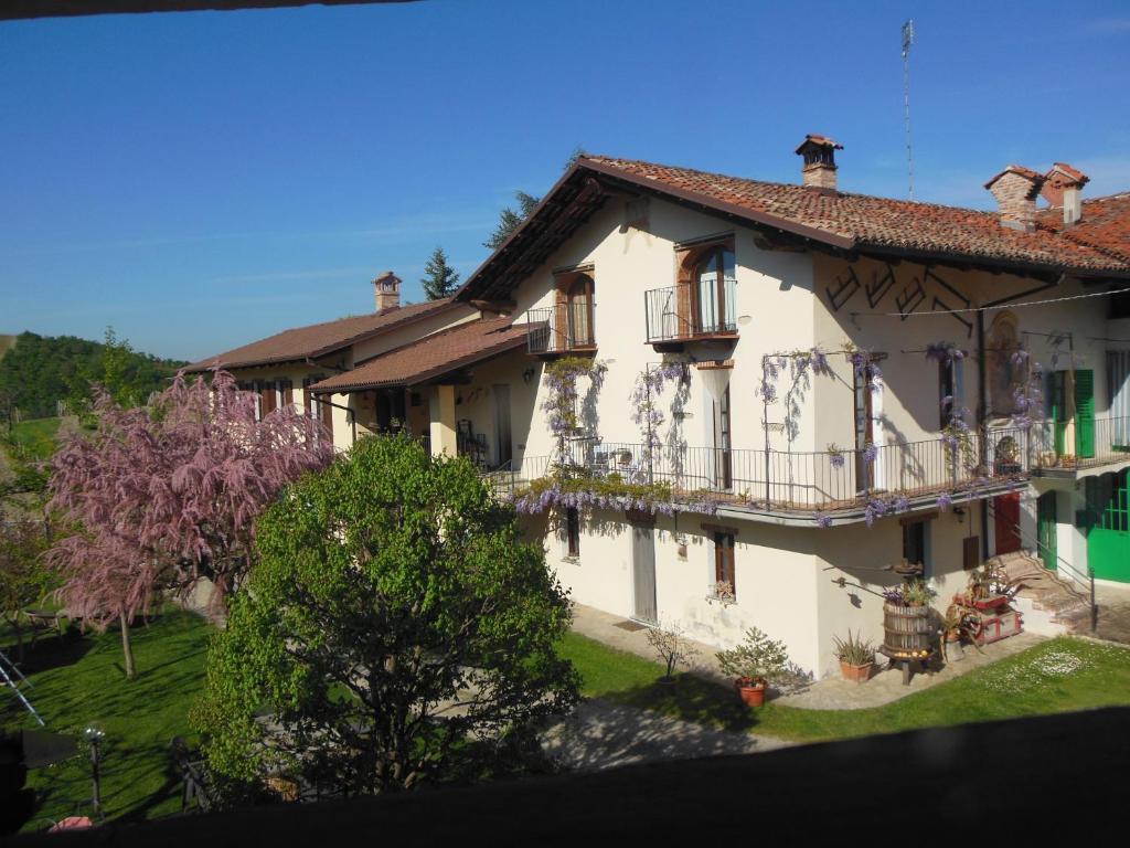 Agriturismo Affittacamere Barbarossa Dogliani Eksteriør billede