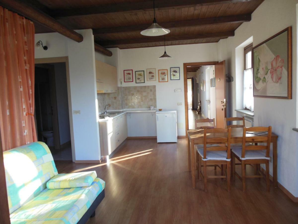 Agriturismo Affittacamere Barbarossa Dogliani Eksteriør billede