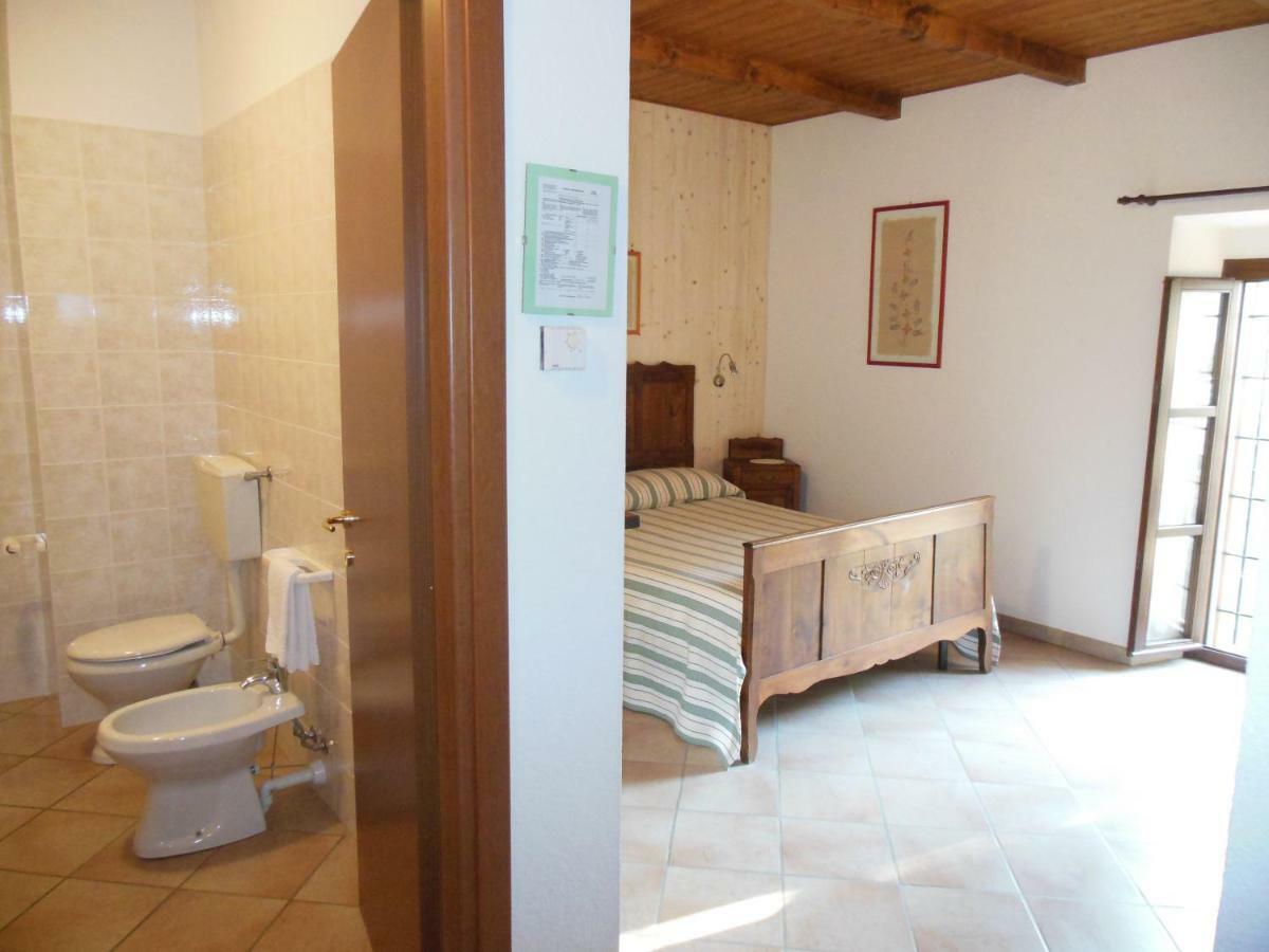 Agriturismo Affittacamere Barbarossa Dogliani Eksteriør billede